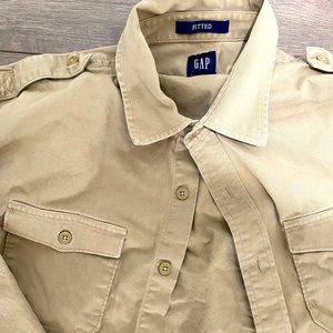 GAP Khaki Military style shirt. Size Large, beige